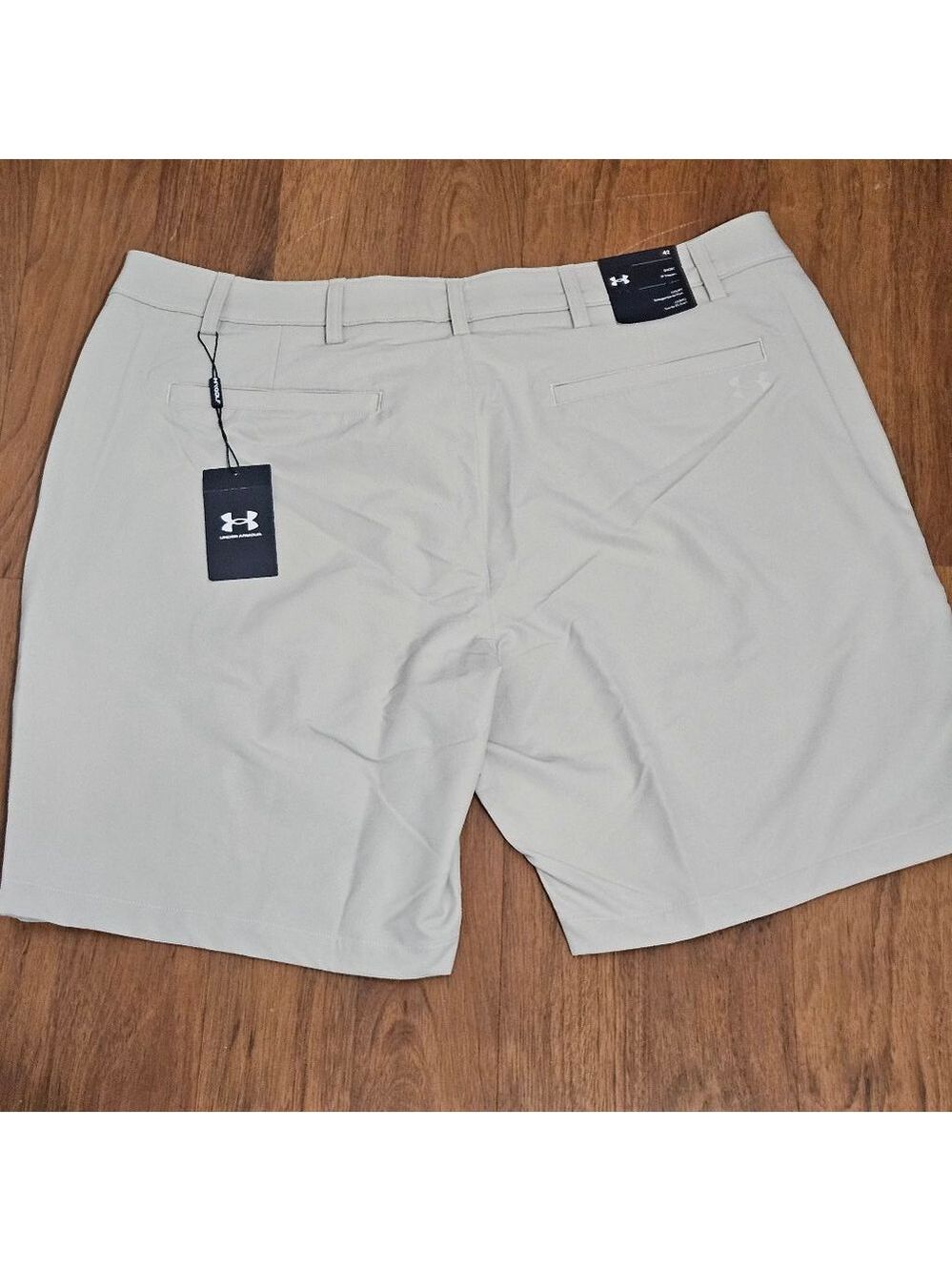 Men's Under Armour Tech Taper Shorts Size 42 Beige - Picture 3 of 8